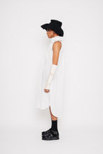 Load image into Gallery viewer, SLEEVELESS BIBBED SHIRT DRESS 001 - WHITE
