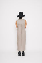 Load image into Gallery viewer, SLEEVELESS BIBBED SHIRT DRESS 001 - FAWN
